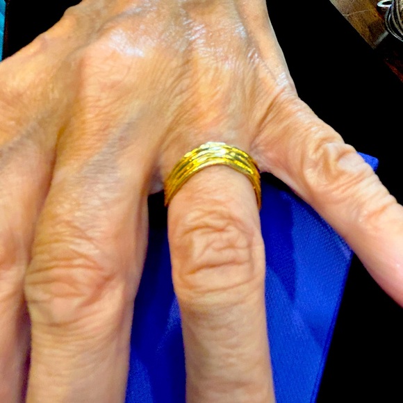 Vintage Silpada ring new used for display only. Just one left, size 8 - Picture 3 of 3